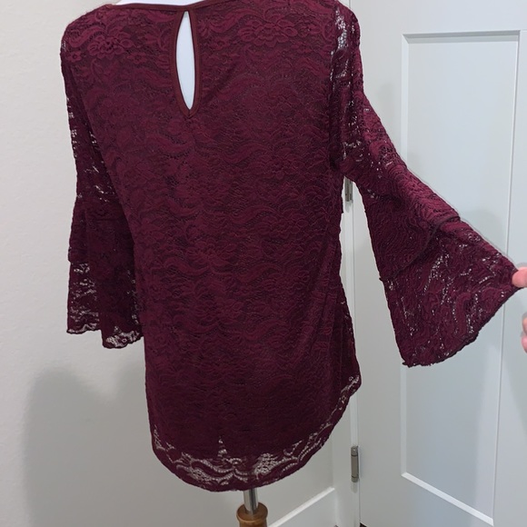 NWT Rue JuJu Lace Bell Sleeve Blouse - Picture 5 of 14